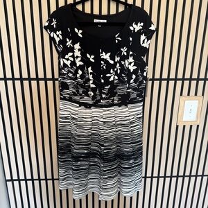 Robbie Bee Black and White Floral Midi Dress